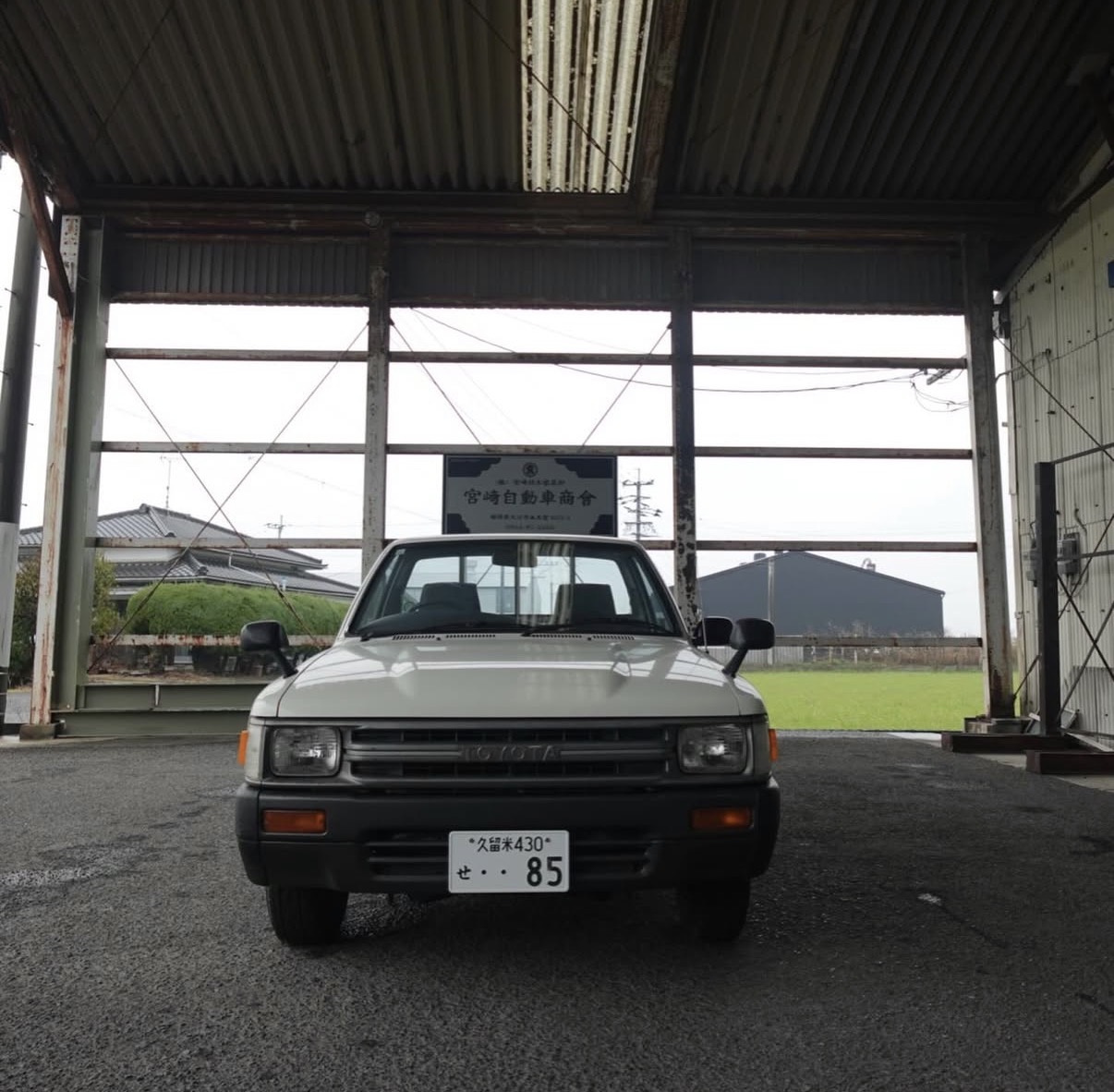 トヨタ ハイラックス フロント外観